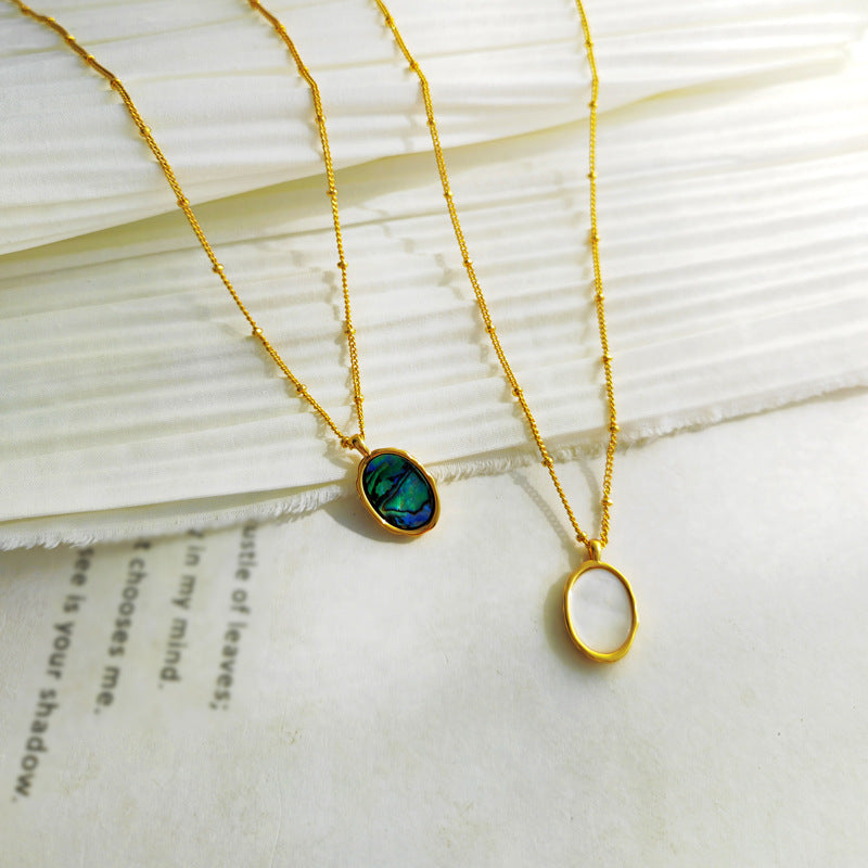 Copper-plated real gold retro emerald green geometric pendant necklace personality irregular shell necklace collarbone chain T68