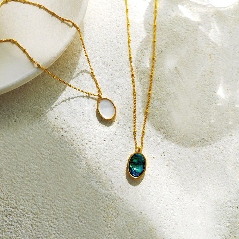 Copper-plated real gold retro emerald green geometric pendant necklace personality irregular shell necklace collarbone chain T68