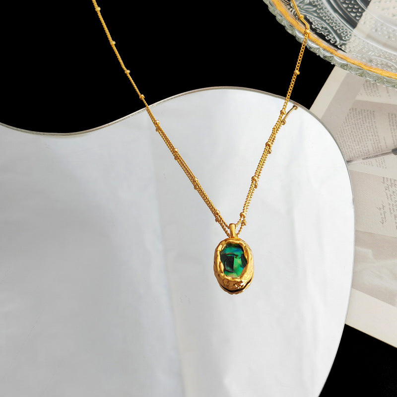 Copper-plated real gold retro emerald green geometric pendant necklace personality irregular shell necklace collarbone chain T68