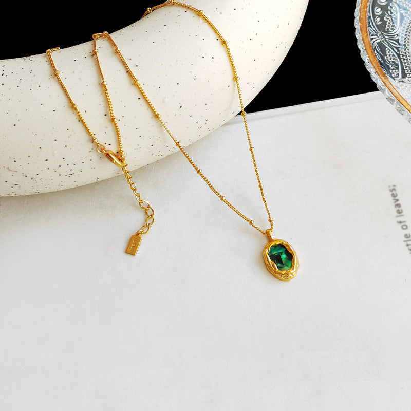 Copper-plated real gold retro emerald green geometric pendant necklace personality irregular shell necklace collarbone chain T68